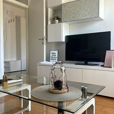 Apartmant Lorena מוסטר מראה חיצוני תמונה